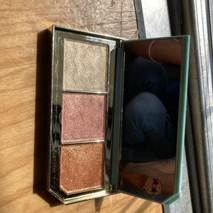 Too faced highlighting palette